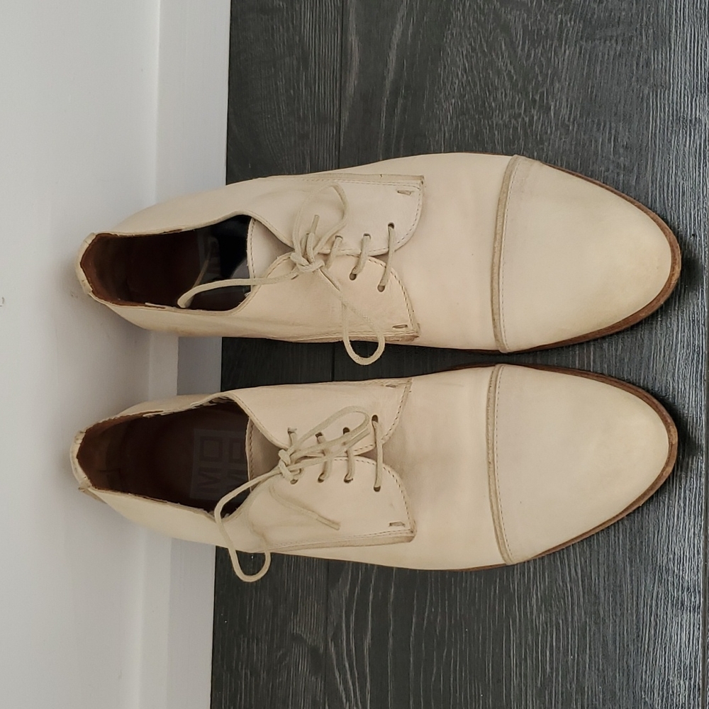 MOMA Ladies oxford shoe SIZE 8.5